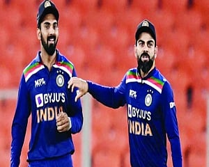 Virat, Rahul static at 4th & 6th