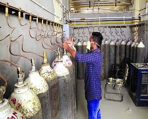 We will hang the person who obstructs oxygen supply: HC