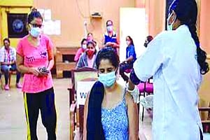 ‘Paid’ Covid booster for all  in pvt clinics from April 10