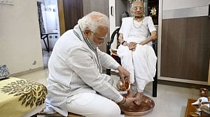 'Glorious century rests at God's feet', says PM Modi on mother Hiraben's death