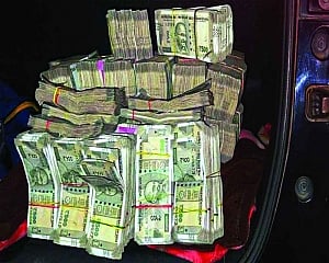 10 days’ police custody for three  J’khand Cong MLAs held in Bengal