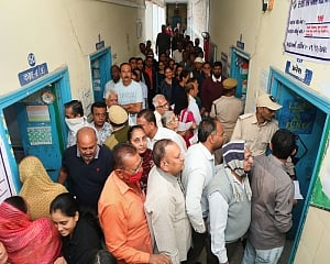19.13 pc voting till 11 am in first phase of Gujarat Assembly polls
