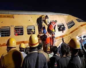 7 killed, 45 injured as Bikaner-Guwahati Express derails in Bengal, PM takes stock