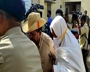 Accused Lingayat seer develops chest pain, shifted to hospital from jail