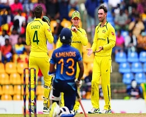 Australia need  216 to win rain-hit Sri Lanka ODI