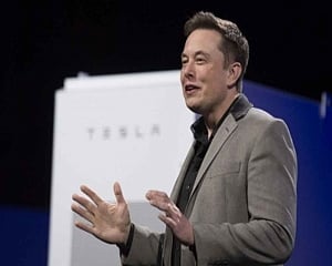 Billionaire Elon Musk shares long-term investment advice