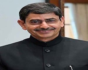 Car blast a bid to unleash terror attack: Governor
