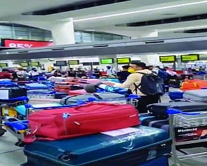 Chaos at IGIA: 700 fliers, mostly students, protest Lufthansa flights’ cancellation after pilots’ strike