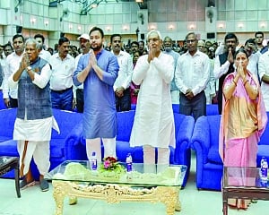 Chinks in Nitish armour! 5 MLAs, Kushwaha absent