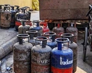 Commercial LPG price slashed by Rs 91.5/cylinder; ATF rates cut marginally