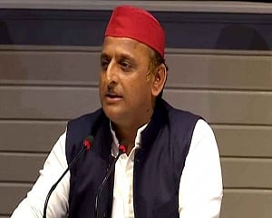 Day before counting, SP alleges EVM 'tampering'