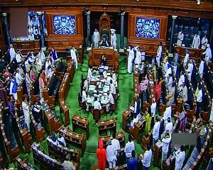 Delete anti-Irani tweets, HC directs Cong leaders