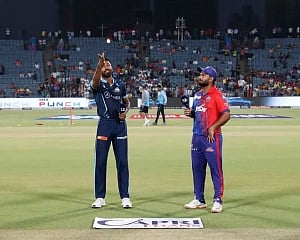 Delhi Capitals win toss, opt to bowl against Gujarat Titans