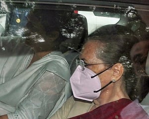 ED records Sonia Gandhi's statement on third day of questioning in money laundering case