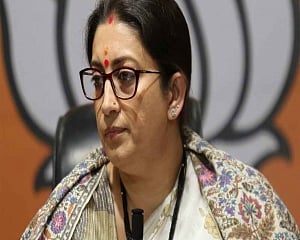 FIR against 3 BJP workers for attack on NCP woman member at event  attended by Smriti Irani