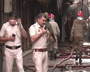 Fire at Karol Bagh shoe market, 39 fire tenders rushed