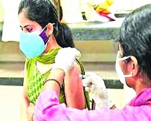 Govt mulls booster for all 18+ as Omicron BA.2 surges across world