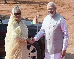 India, B’desh must fight terror together: Modi