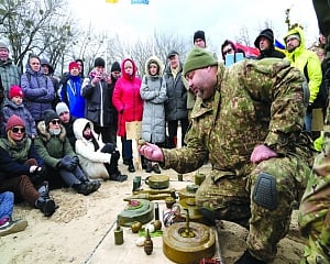 India asks its citizens, students to leave Ukraine immediately