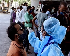India records more than 6,000 new COVID-19 cases; active caseload declines