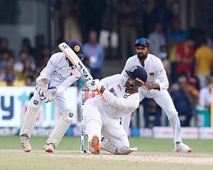 India's lead swells to 342, Kohli falls cheaply but Pant lights up Chinnaswamy stadium