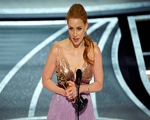 Jessica Chastain wins best actress Oscar trophy for 'The Eyes of Tammy Faye'
