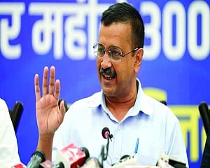 Kejriwal as challenger to both Modi and Congress?