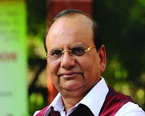 Kejriwal resorting to 'diversionary tactics and false accusations' out of desperation: LG Saxena