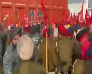 Labourers protest outside Punjab CM's residence in Sangrur, claim police lathi-charged them