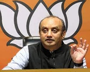 Liquor 'scam': AAP trying to divert issue, says BJP