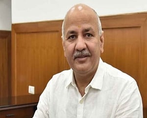 Liquor trader paid Rs 1 crore to associate of Sisodia: CBI FIR on Delhi excise policy
