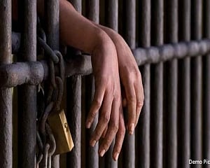 Maha: Man held for stealing valuables from Ganpati pandal in Palghar