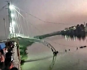 Morbi bridge collapse toll rises to 134; rescue operation on