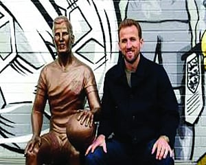 Face facts: Statues of stars like Kane and Ronaldo don"t always deliver. Sculptors offer advice