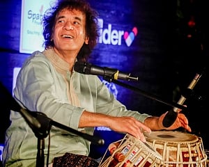 This is one musician who is irreplaceable: Ustad Nishat Khan pays tribute to Zakir Hussain