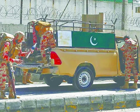 11 Pakistan soldiers killed in clashes with Taliban militants