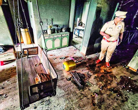 4 dead, 10 injurd in Navi Mumbai building fire