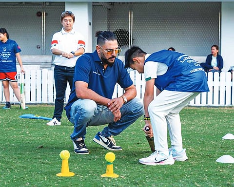 Abhishek helped me learn coaching: Yuvraj