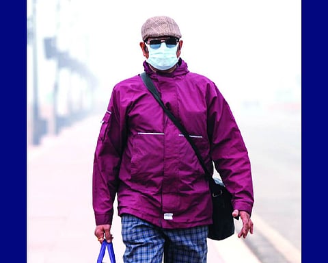 Air quality remains very poor with AQI at 373