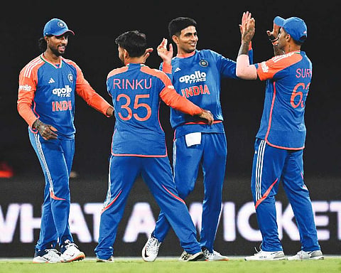 Bowlers fire as India take 2-1 lead vs Australia
