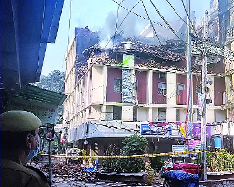 Building collapses in Vivek Vihar, 5 hurt