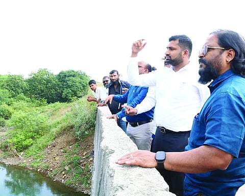 Central team reviews losses in flood-hit Beed district