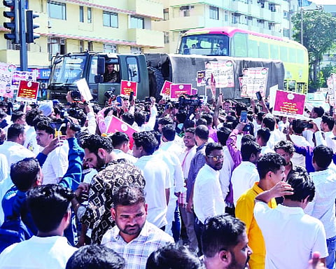 Congress protests over Dr Munde’s death