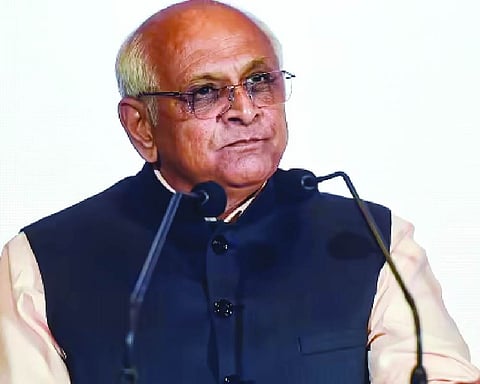 Gujarat CM flags off Janjatiya Gaurav Yatra