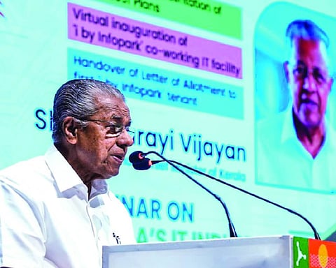 Kerala CM urges united resistance to SIR