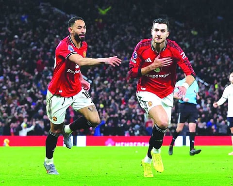Man United held 1–1, miss Premier League top-5 shot