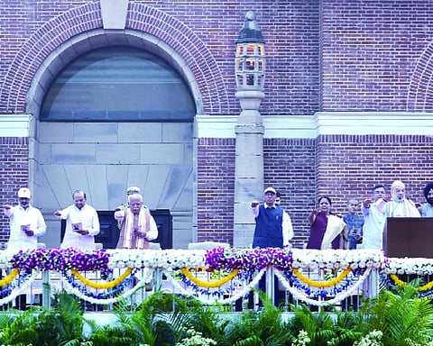 President honours Sardar Patel on 150th birthday