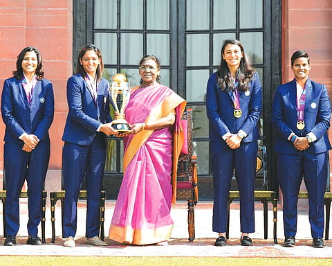 President lauds world champion women’s team