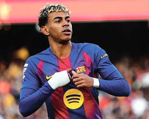 Raphinha, Olmo shine as Barcelona bounce back