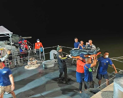 Rescuers searching for missing migrants